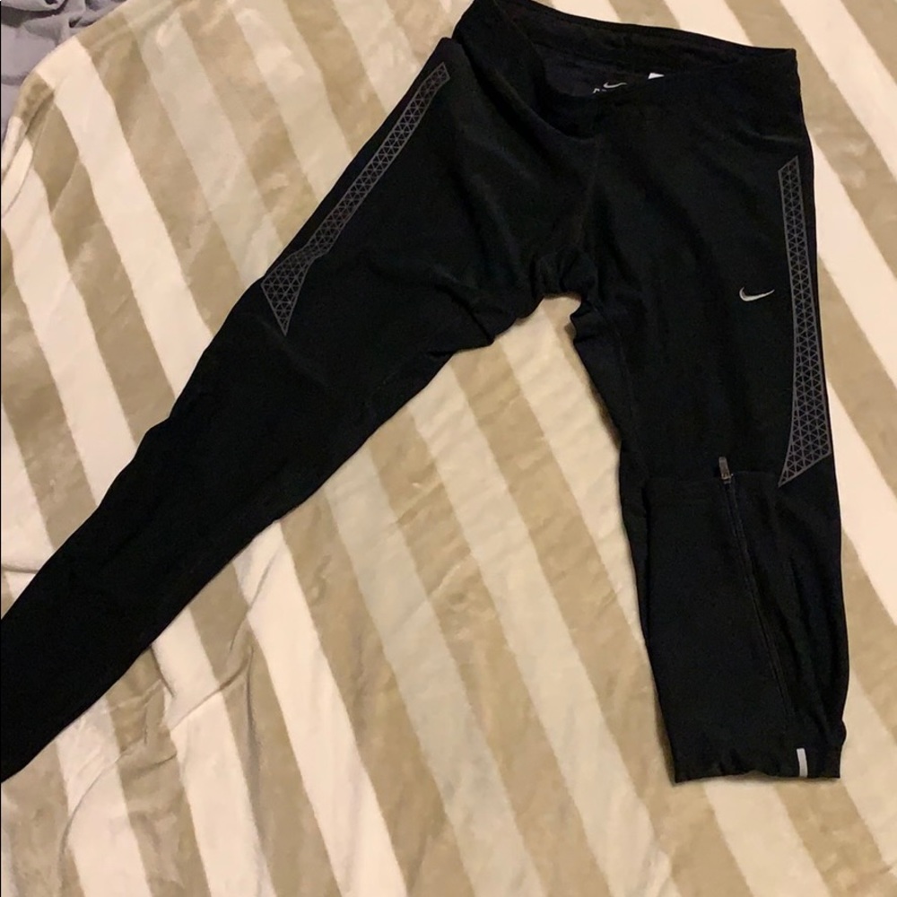 Black nike running leggings